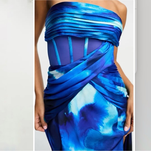 New ASOS DESIGN Strapless Bias Cut Satin Gown - Picture 10 of 13